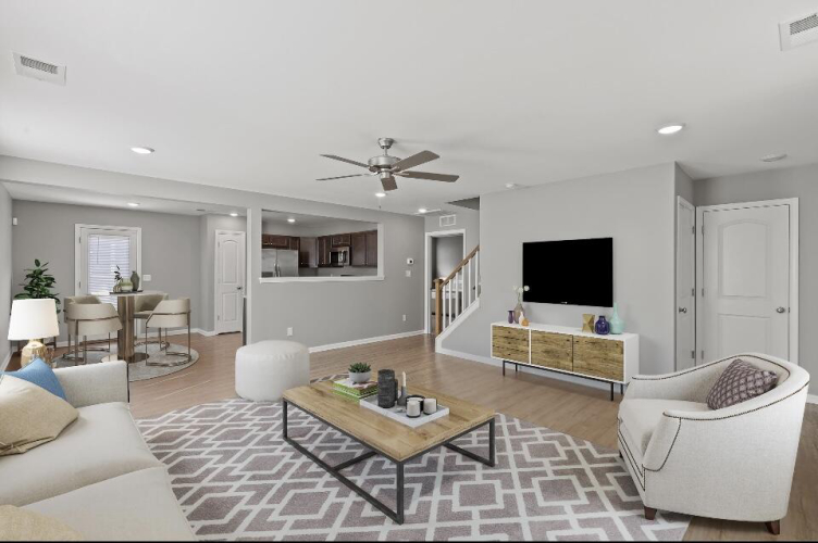 Listing Image 4