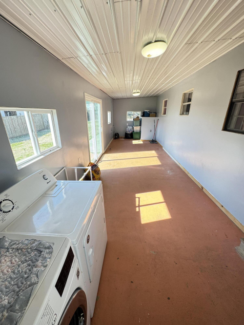 Listing Image 14