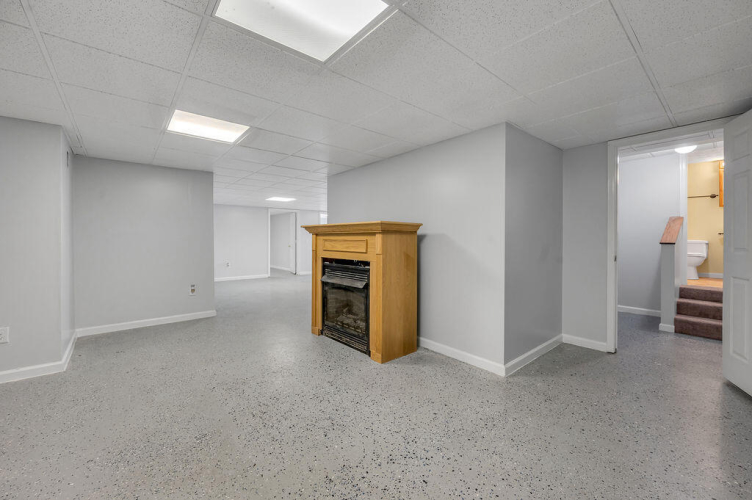 Listing Image 56
