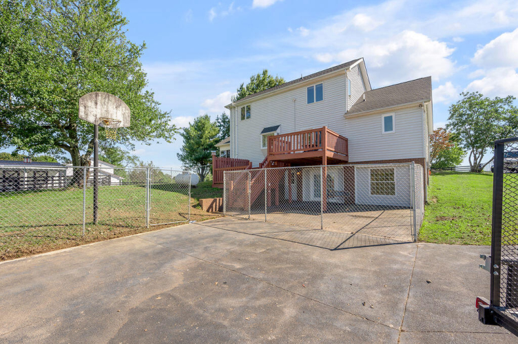 Listing Image 64