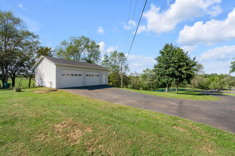 Listing Image 73