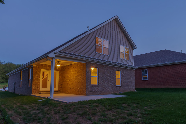 Listing Image 4