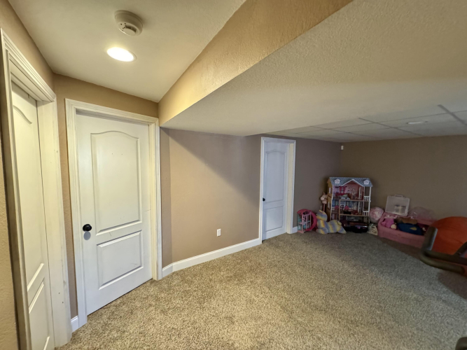 Listing Image 33