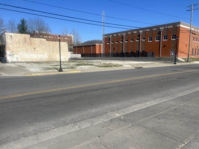 Listing Image 3