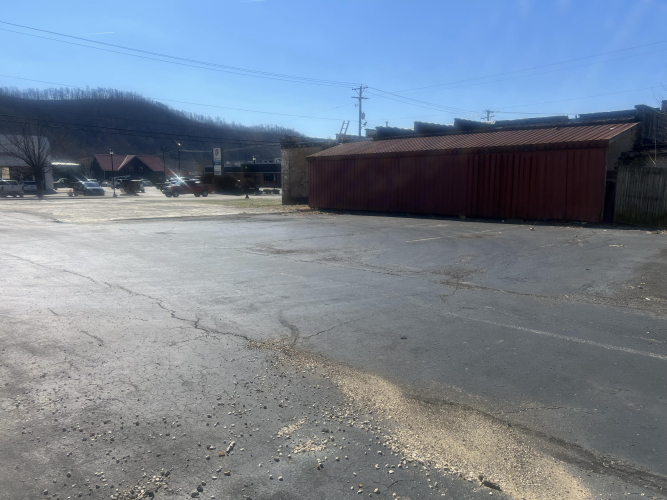 Listing Image 5