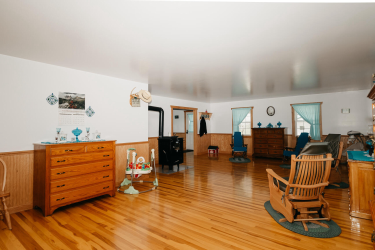 Listing Image 13