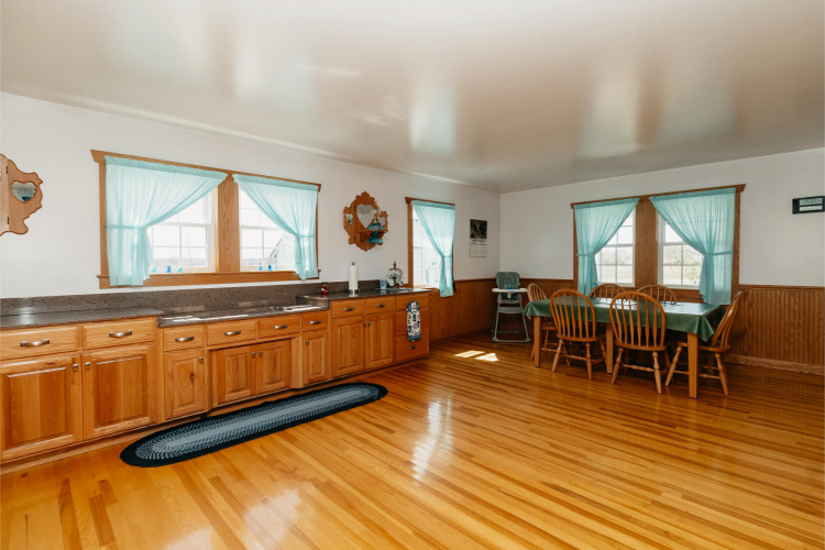Listing Image 18