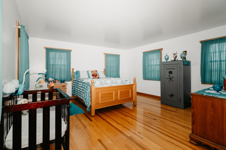 Listing Image 20