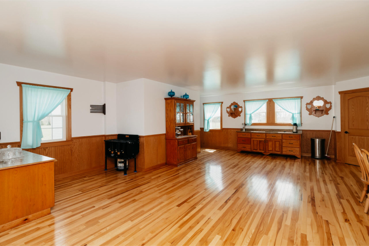 Listing Image 29