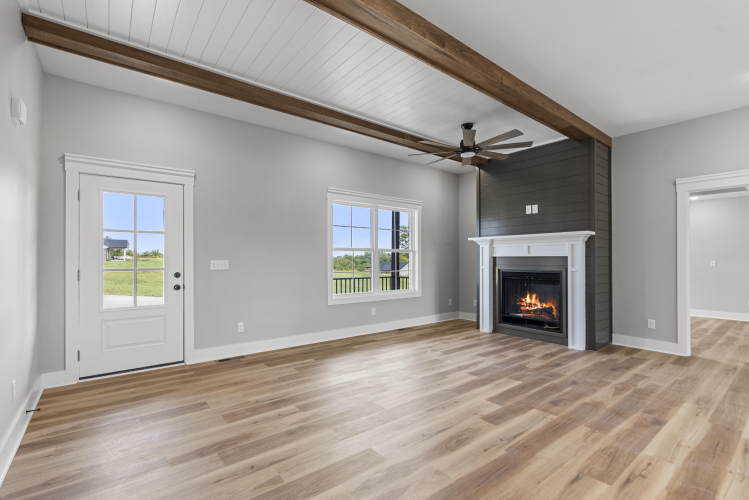Listing Image 10