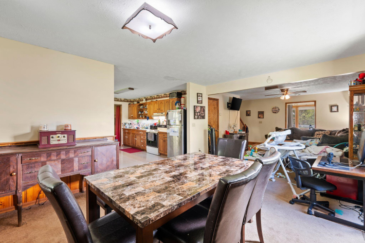 Listing Image 16