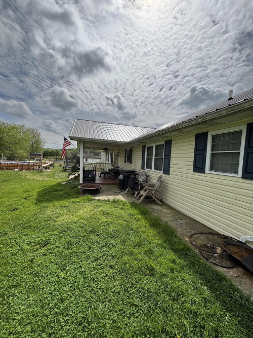Listing Image 5