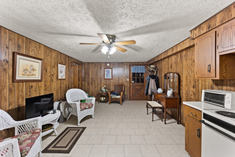 Listing Image 53