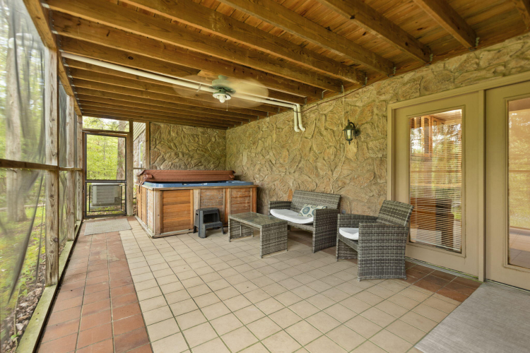 Listing Image 52