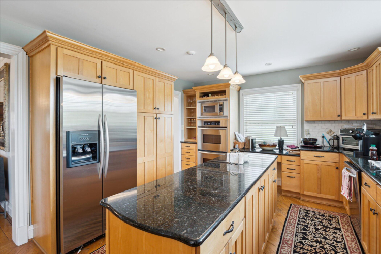 Listing Image 14