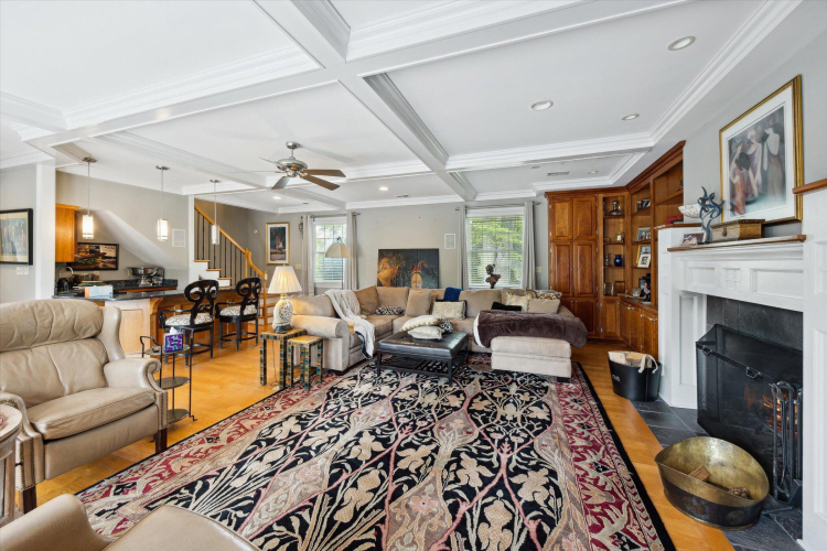 Listing Image 20
