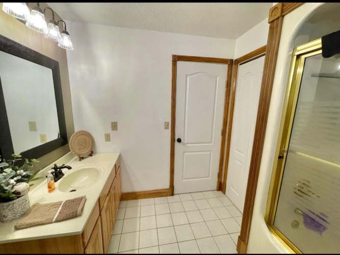Listing Image 48
