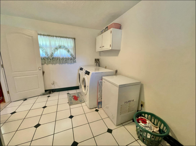 Listing Image 52
