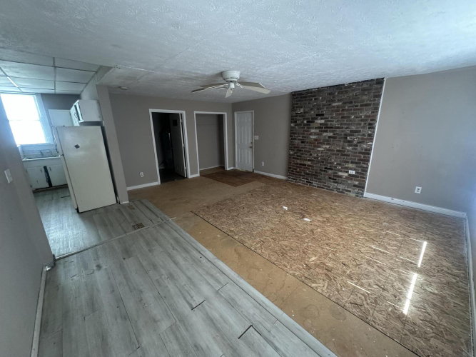 Listing Image 27