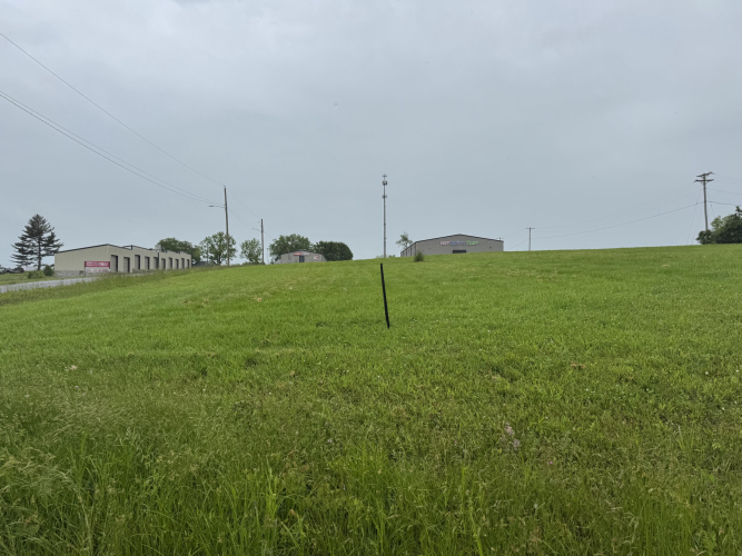 Listing Image 5