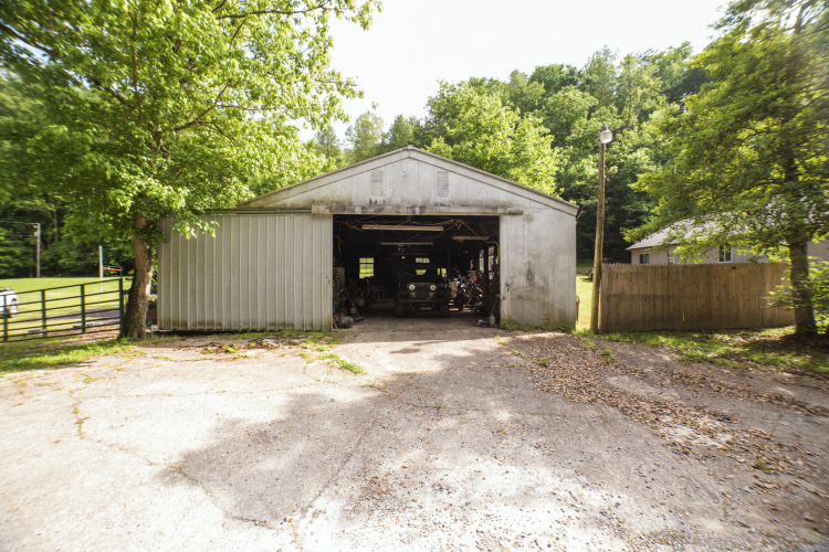 Listing Image 9