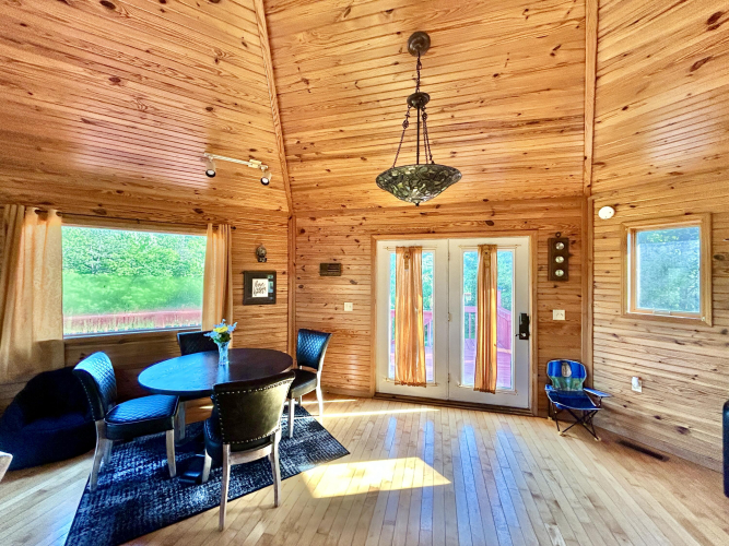 Listing Image 19