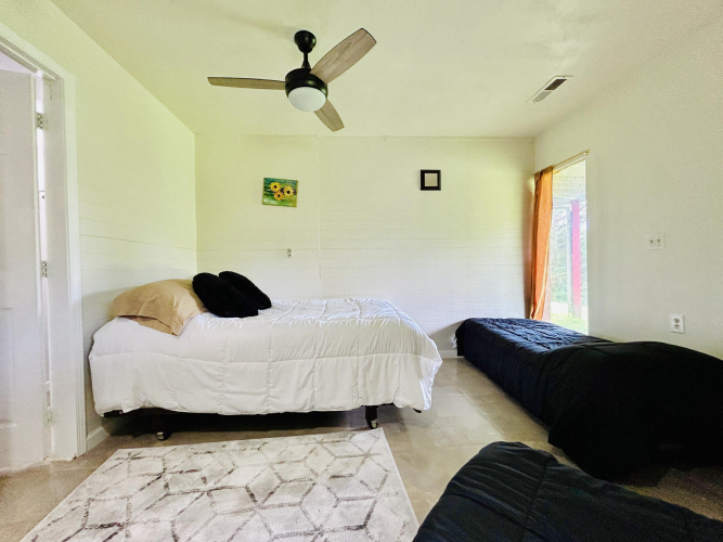 Listing Image 43