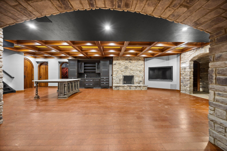 Listing Image 56