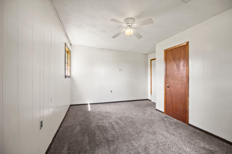 Listing Image 24