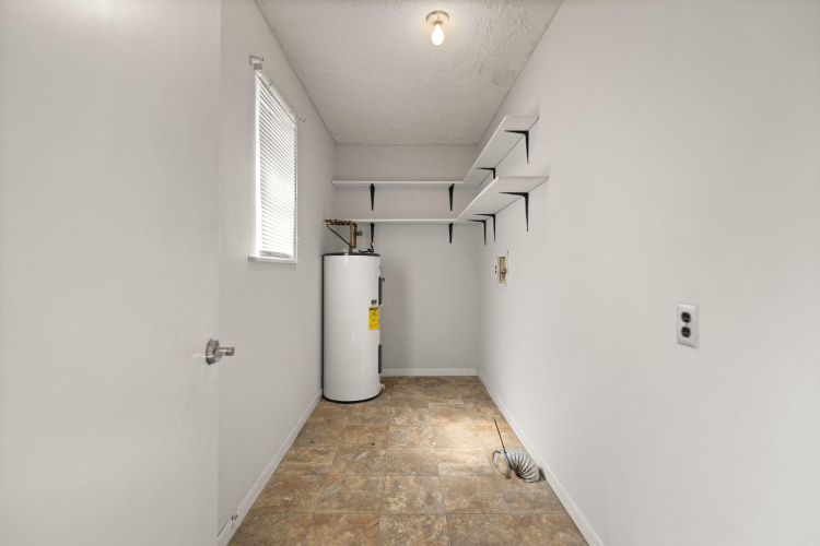 Listing Image 27