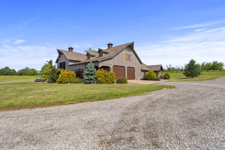 Listing Image 17