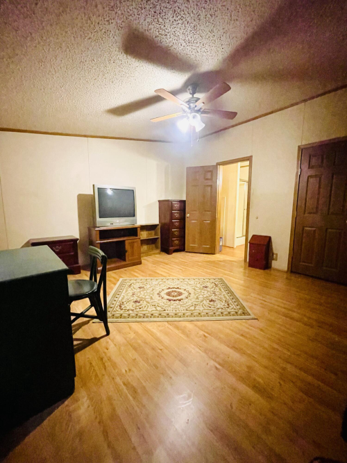 Listing Image 48
