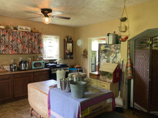 Listing Image 100