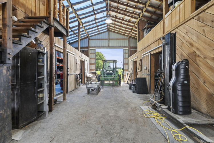 Listing Image 61