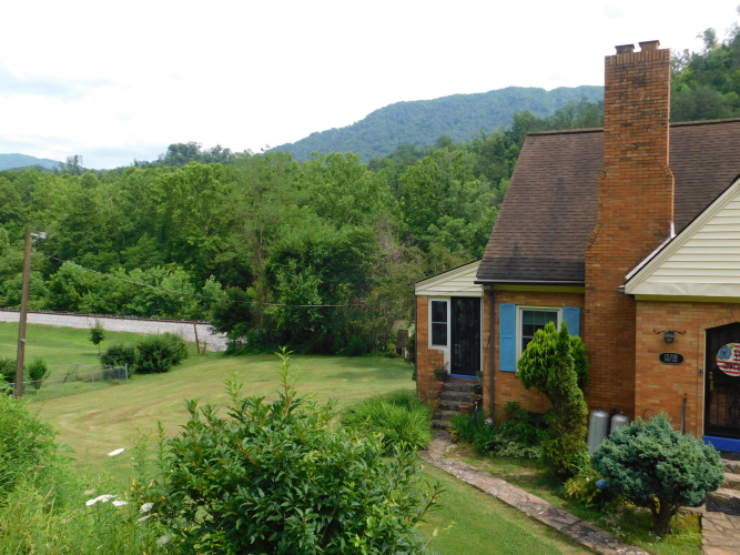 Listing Image 102