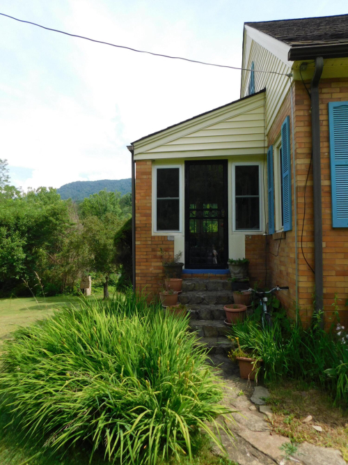 Listing Image 103