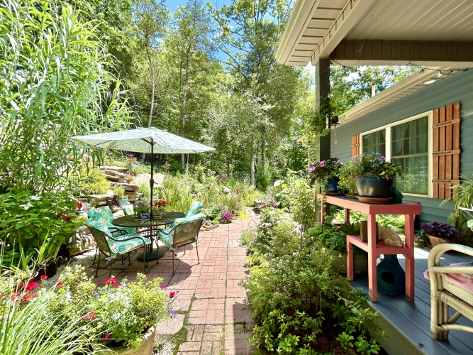 Listing Image 11