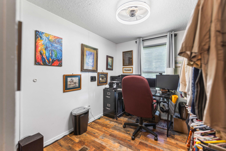 Listing Image 38