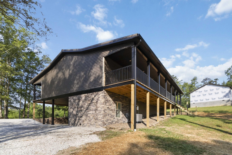 Listing Image 6