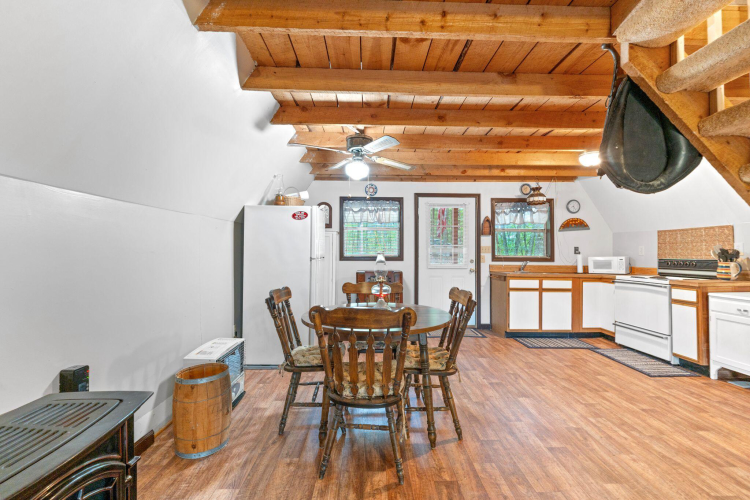 Listing Image 19