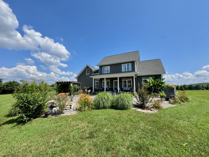 Listing Image 64