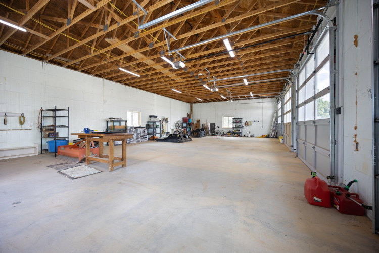 Listing Image 27