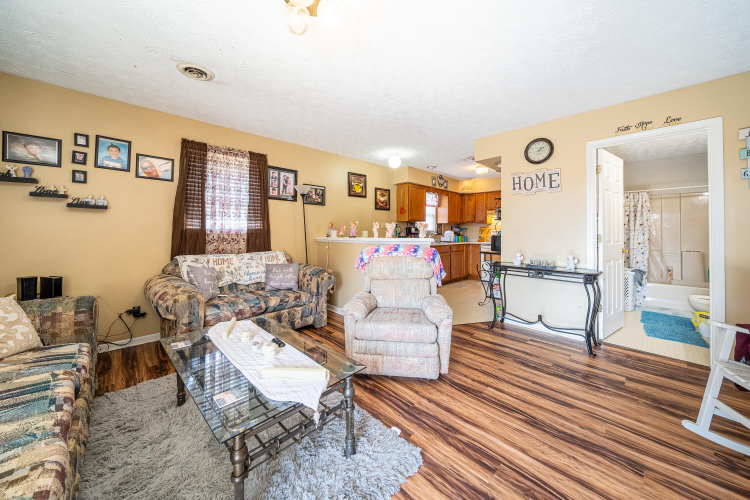 Listing Image 115