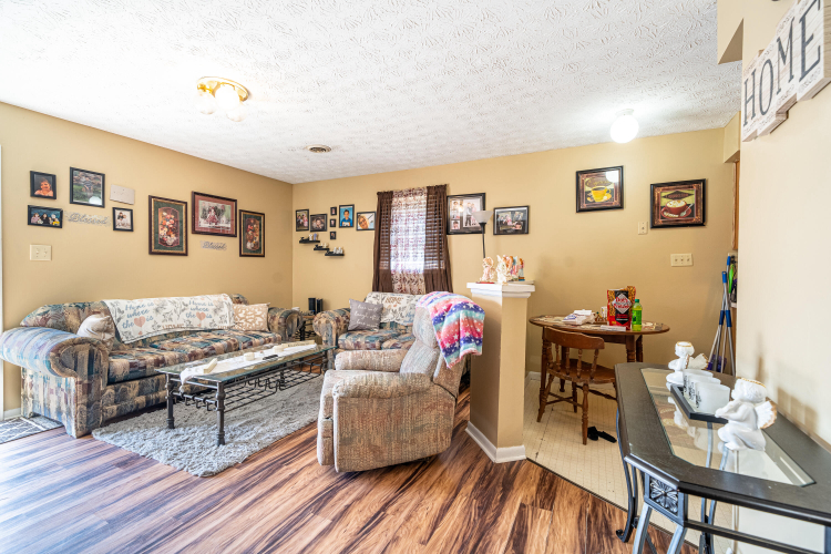 Listing Image 120