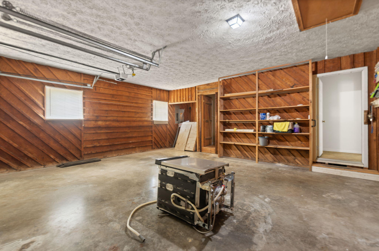 Listing Image 58