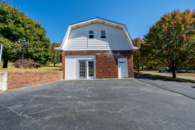 Listing Image 95
