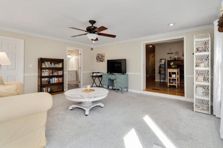 Listing Image 18