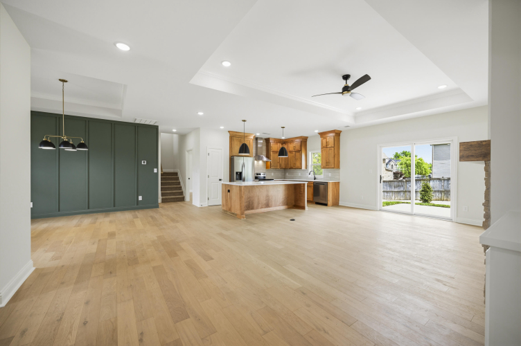 Listing Image 8