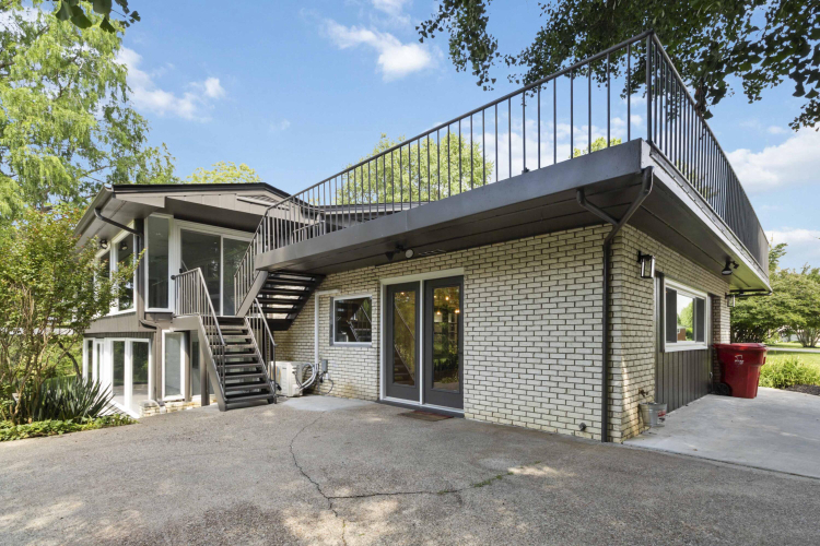 Listing Image 54