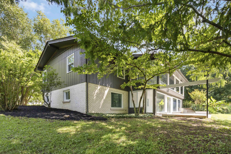 Listing Image 56